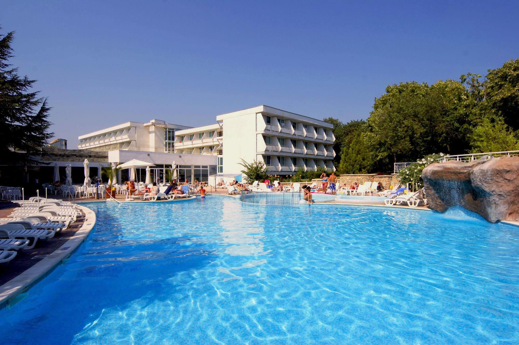 Althea Hotel Albena Buitenkant foto