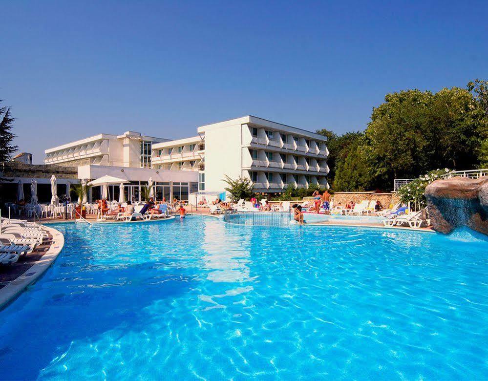 Althea Hotel Albena Buitenkant foto