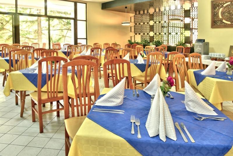 Althea Hotel Albena Buitenkant foto