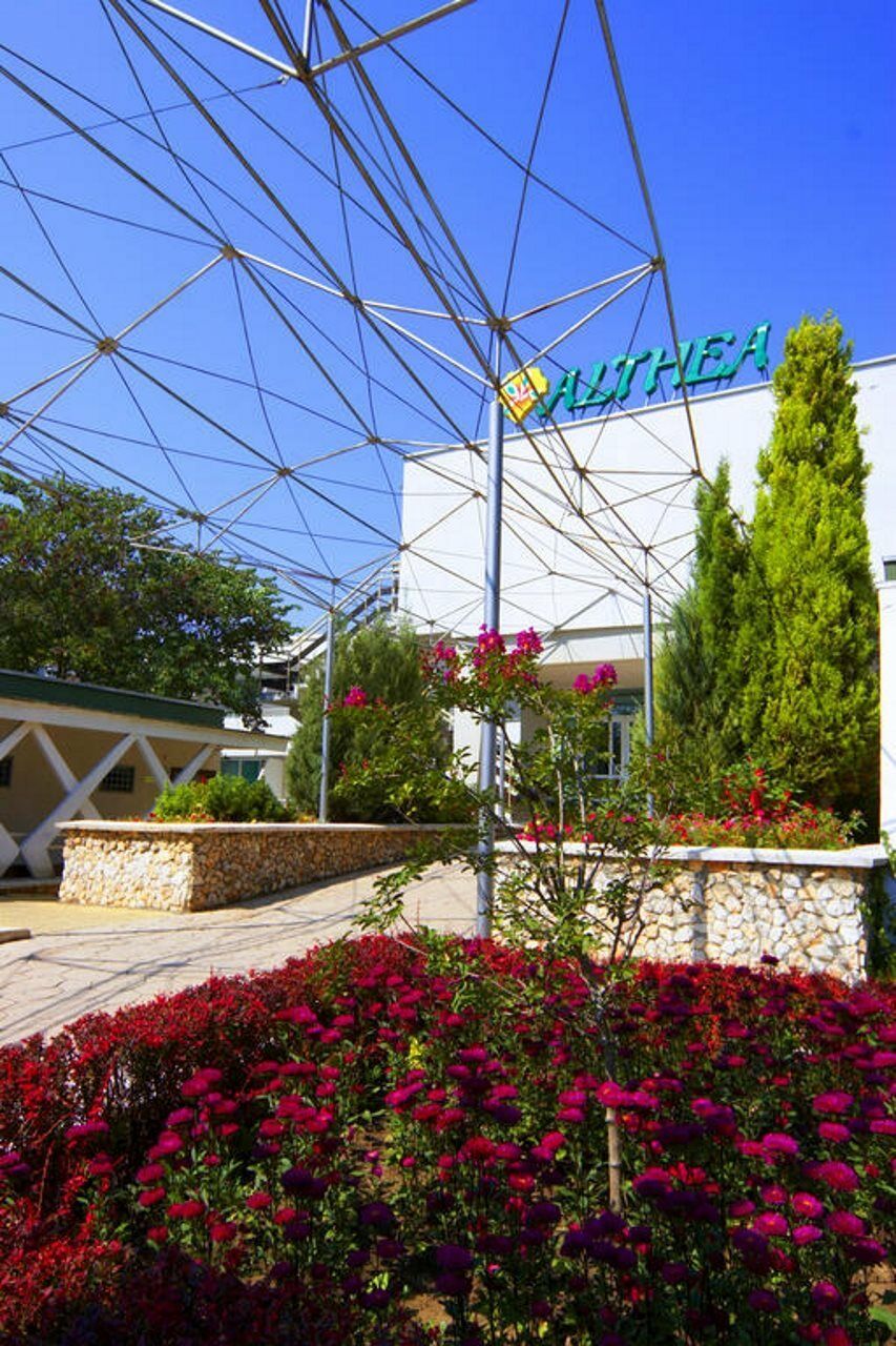 Althea Hotel Albena Buitenkant foto